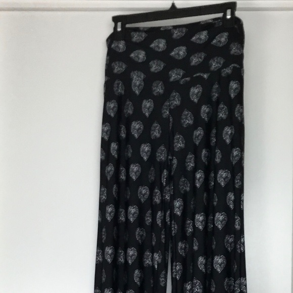 Black and White Palazzo Pants by Bold & Beautiful - Picture 3 of 5